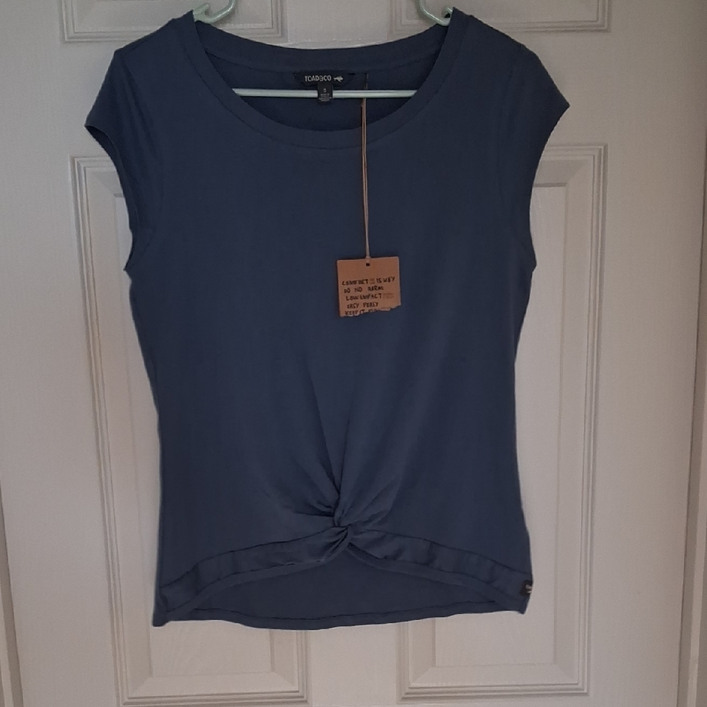 Toad&Co Women's Blue Knot Front Tee
